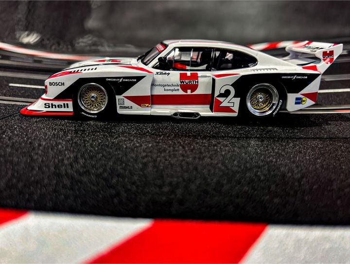 Produktbild Carrera 20031042 - Digital 132 Ford Capri Zakspeed Turbo "Würth-Zakspeed-Team, No.2"