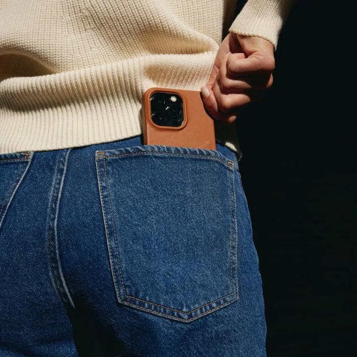 Actual product image Mujjo Full Leather Case (Apple iPhone 13, Apple iPhone 14)