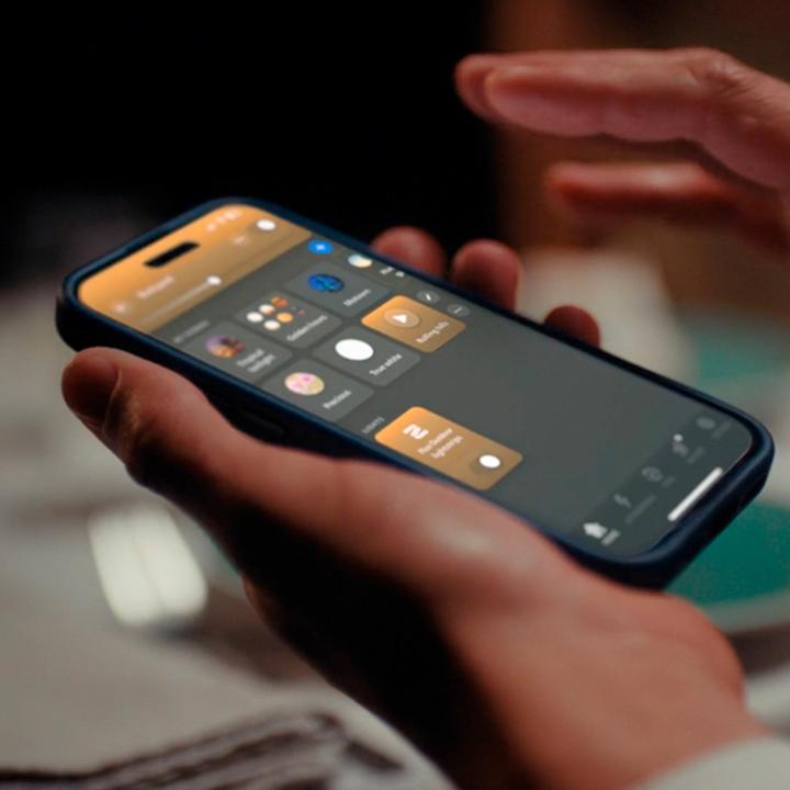 Actual product image Philips Essential Flex Gradient Lighstrip (Cold White, RGBIC, Warm white, 1000 cm, Indoor)