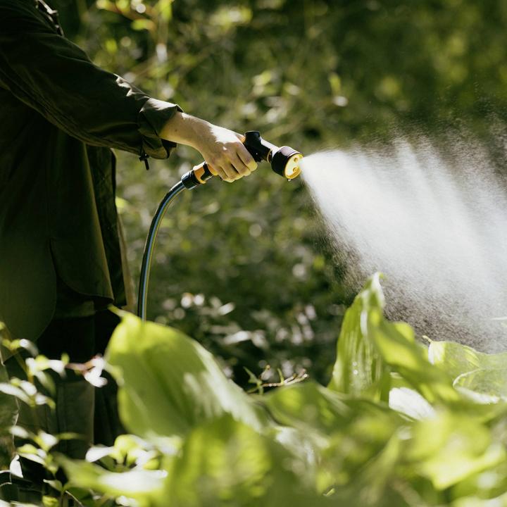 Produktbild Fiskars Sprühpistole, 3 Funktionen, Stufenlos regelbarer Durchfluss, Mit Frontregler und Ein/Aus-Ver