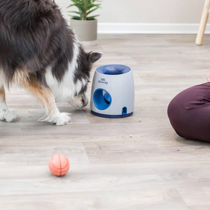 Actual product image Trixie Ball & Treat (Intelligence toy dog)