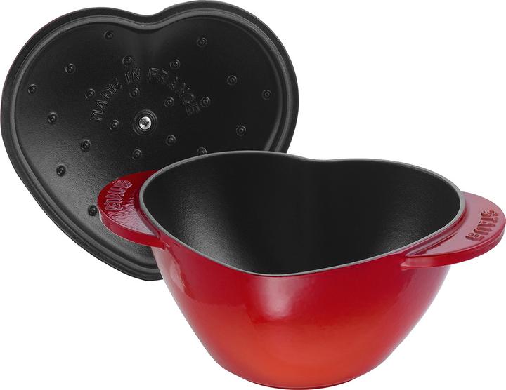 Produktbild Staub Bräter HERZ kirschrot (20 cm, Bräter + Schmortopf, Gusseisen)