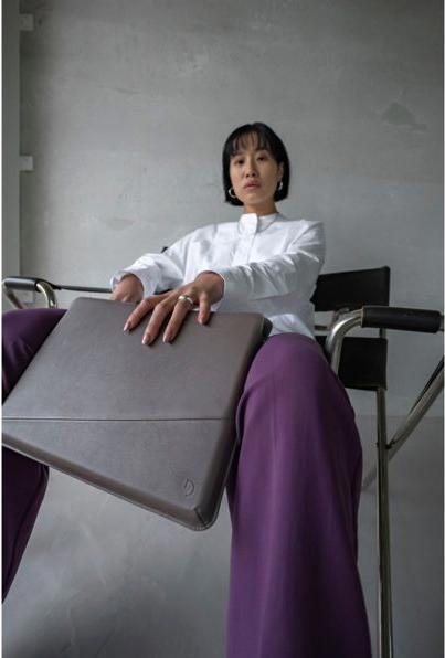 Image du produit Decoded Housse en cuir pour Macbook 14 pouces chocolat (14")