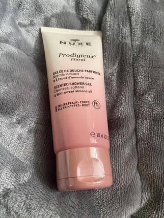 Produktbild Nuxe Prodigieux Floral Scented (100 ml)