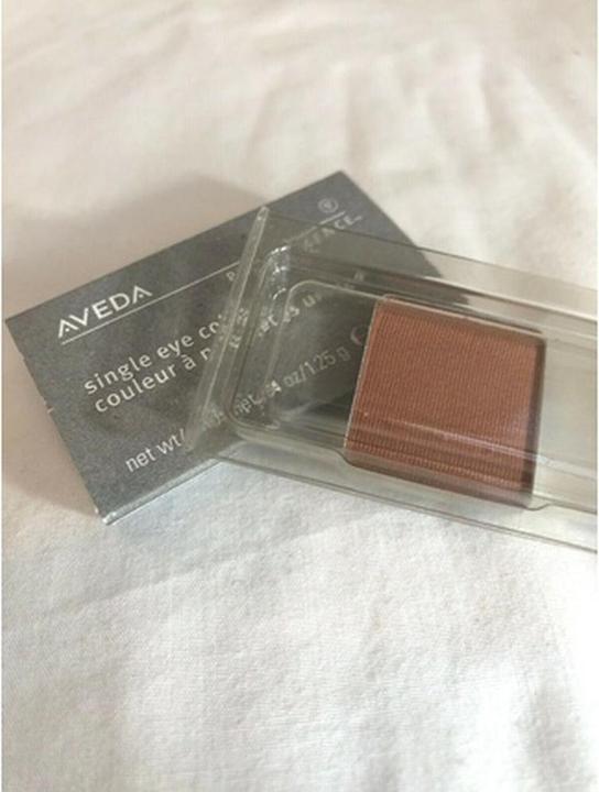 Actual product image Aveda Petal Essence Single Eye Color Desert Clay 969 1.25g - Discontinued BNIB (Desert Clay)