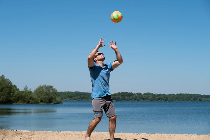 Produktbild Schildkröt Fun Sports Neopren Beachvolley (5)