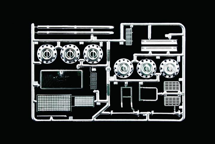 Produktbild Italeri MAN 26.321 Formel Six