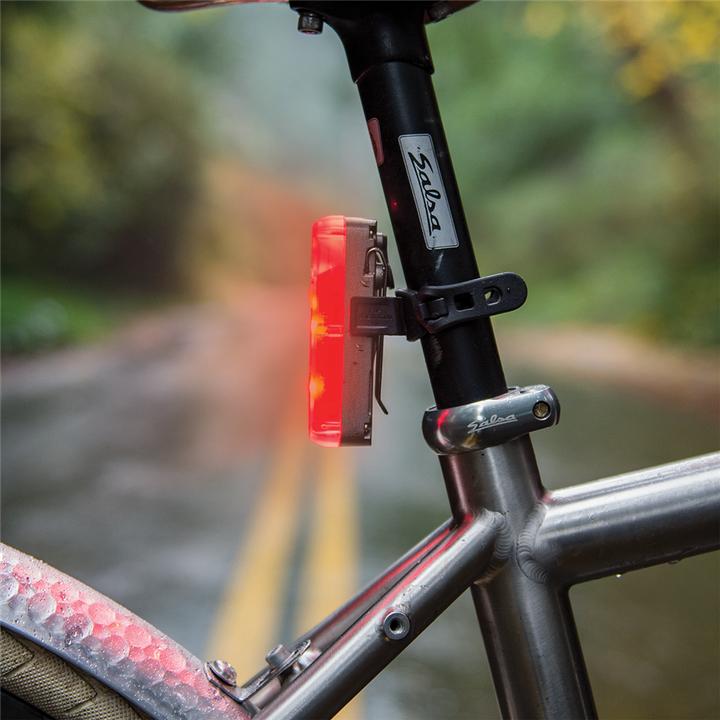 Image du produit Blackburn 2' FER-XL 200/40 Front or Rear Light (200 lm, 40 lm)