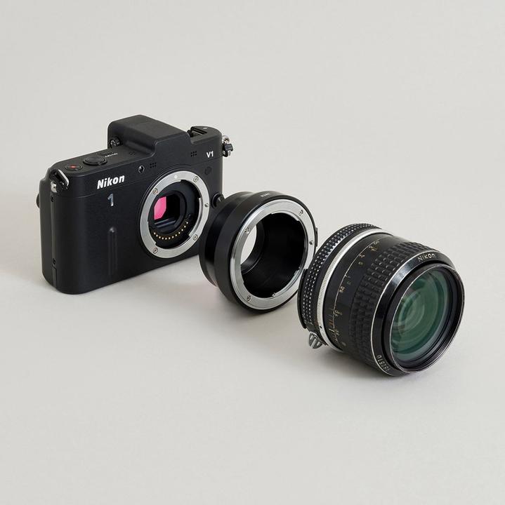 Produktbild Urth Lens Mount Adapter: Compatible with Nikon F Lens to Nikon 1 Camera Body