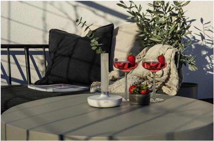 Produktbild Konstsmide Akku-Tischleuchte USB Biarritz, 1800 / 3000 / 4000 K, Weiss