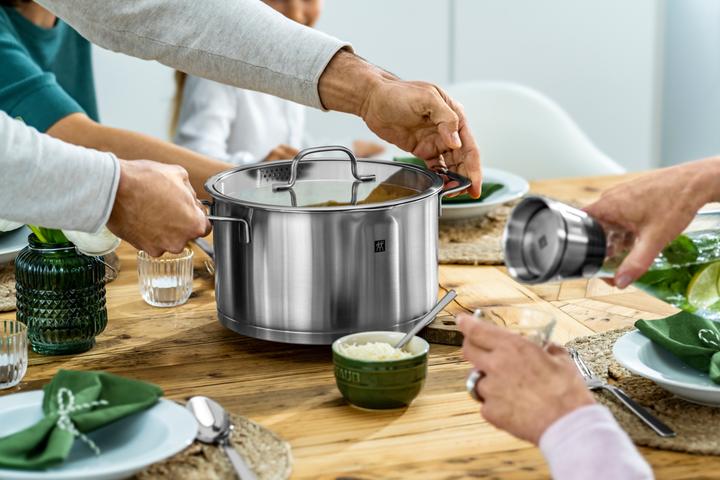 Actual product image Zwilling 1009154 TrueFlow Cookware Set (Pan set + pot set, Stainless steel, 24 x 37 cm)