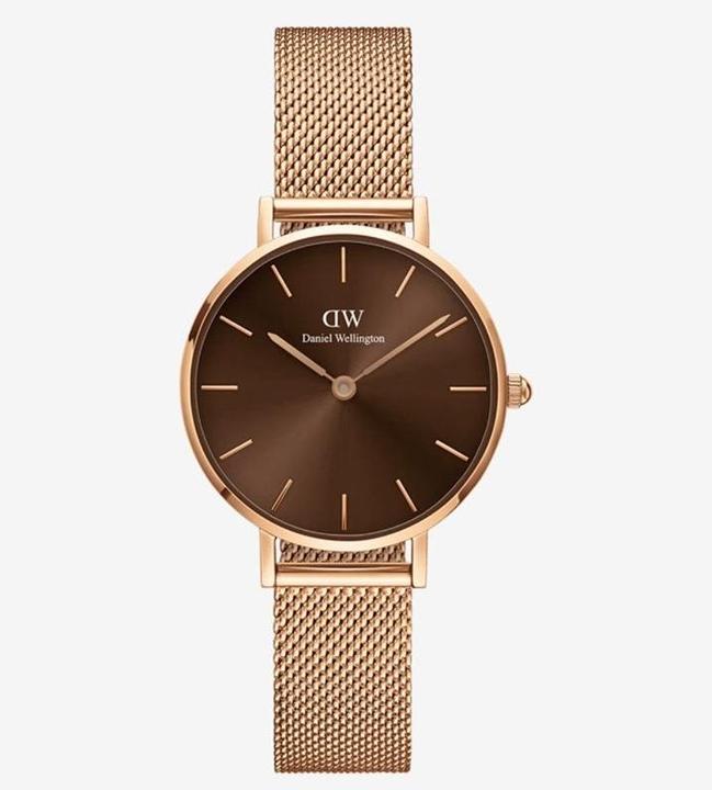 Actual product image Daniel Wellington Classic Petite Amber (28 mm) (Analogue wristwatch, 28 mm)