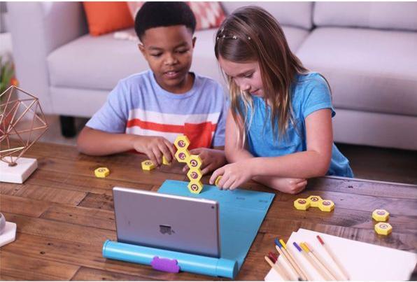 Actual product image PlayShifu Plugo Link Building Blocks Kit (German, Spanish, French, Japanese, Russian, English)