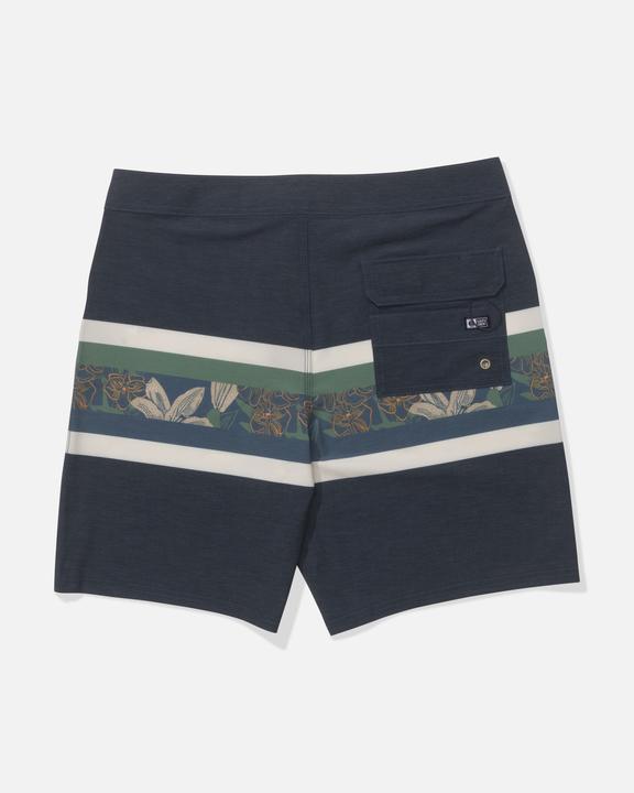 Produktbild Salty Crew Crew Stripe Boardshort (38)