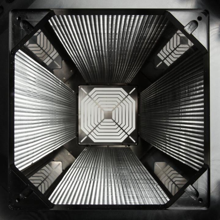 Produktbild Aqua Computer airplex Gigant 3360 - Aluminium (180 mm)
