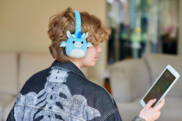 Produktbild Squishmallows Plush Bluetooth Headphones - Tatiana (608090)