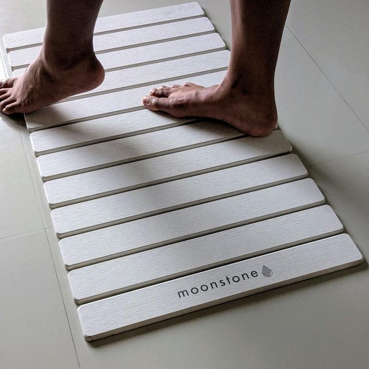 Actual product image Moonstone Badematte Melipa XL weiss aus Kieselgur (76 x 43 cm)