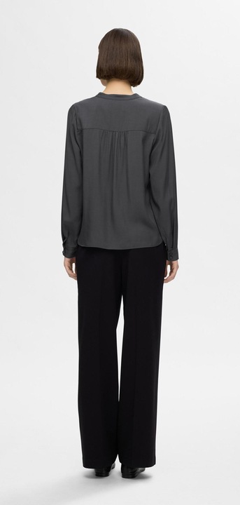 Actual product image Selected Femme Slfmaddi Ls V-Neck Top Noos (34)