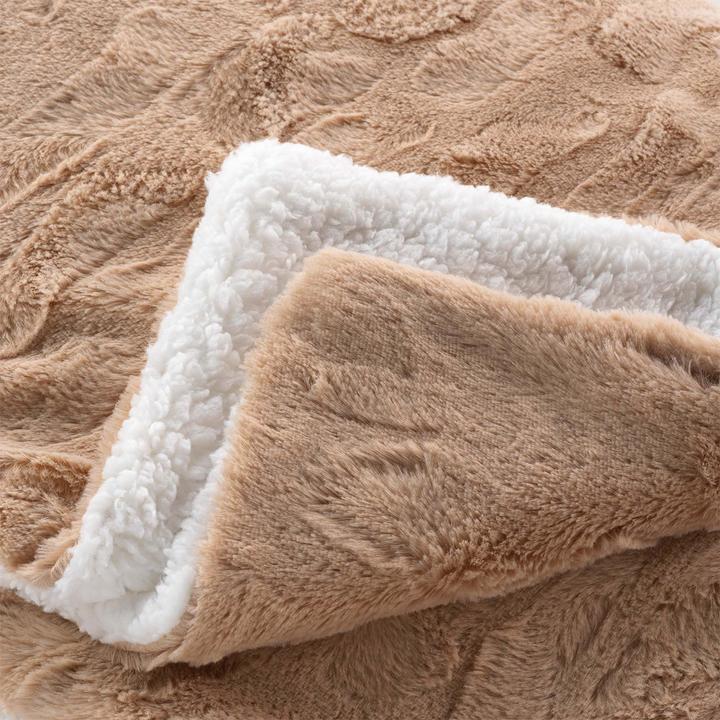 Actual product image Douceur D'intérieur Cosy sofa blanket in luxurious fur look, 180 x 220 cm, sand colour (180 x 220 cm)