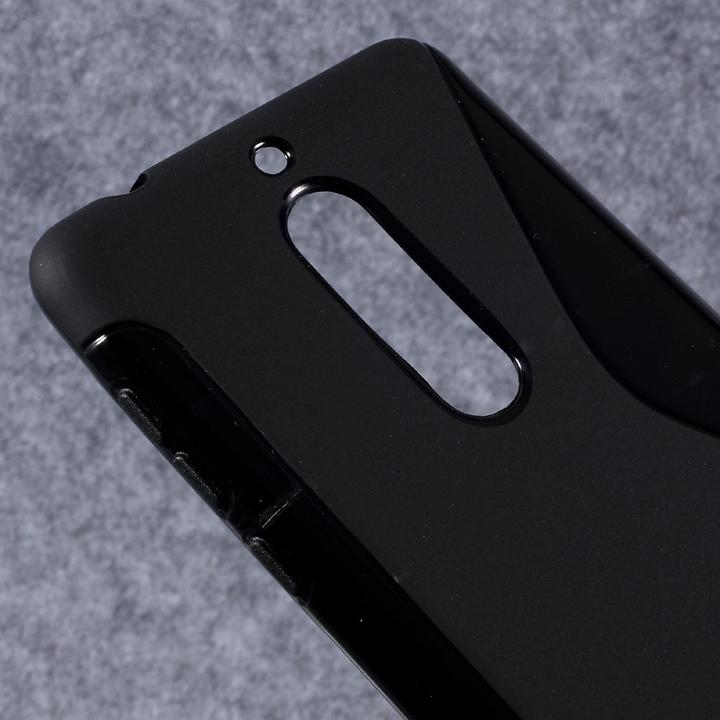 Actual product image Cover-Discount Nokia 5 - S-Line Silicone Rubber Case Black