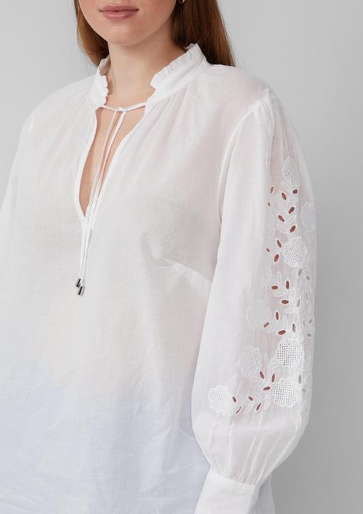 Produktbild S.Oliver Bluse Leichte Baumwollbluse mit Stickerei am Ärmel (54)