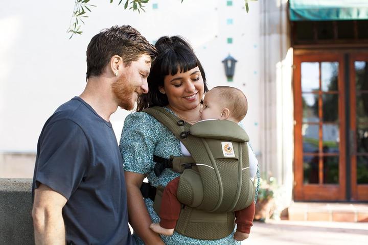 Actual product image Ergobaby Omni Breeze