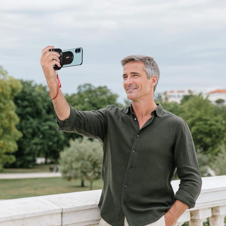 Actual product image Hama Kameragriff "MagGrip" für Handy, Haltegriff magnetisch, Fernauslöser, 1/4"