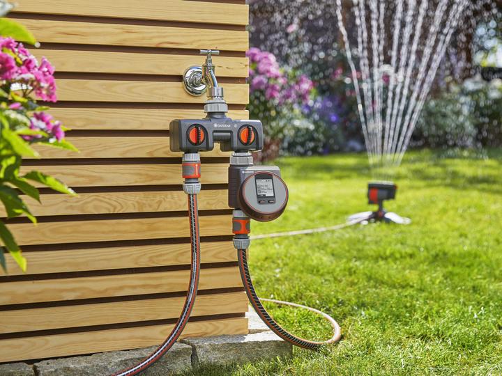 Produktbild Gardena 2-vejs vandfordeler m. Flex vandingscomputer (Bewässerungscomputer)