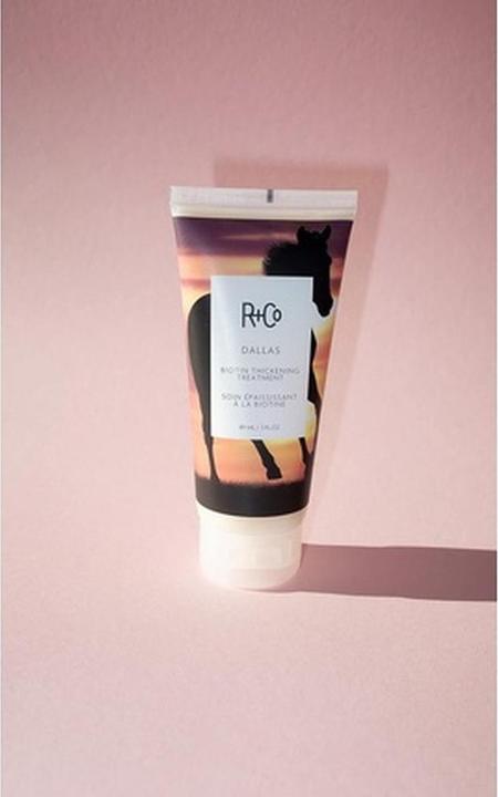 Produktbild R+Co Dallas Biotin Thickening Treatment Dauerhaftes Volumen Stärkt das Haar Baut Textur 3 Oz