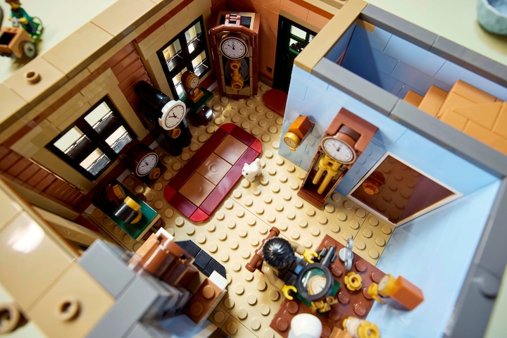 Image du produit LEGO Maison d'angle de style Tudor (10350, LEGO Icons, LEGO difficiles à trouver)