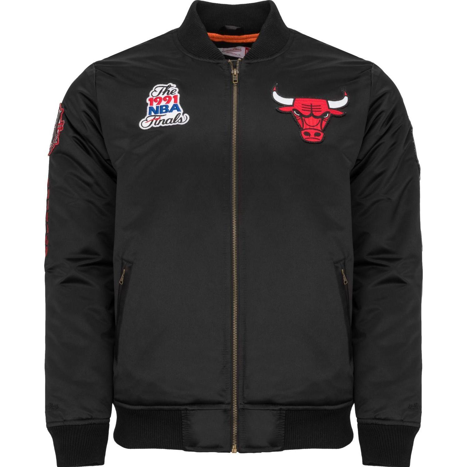 Mitchell & Ness, Herren, Jacke, M&N Satin Bomber Jacke - PATCHES Chicago Bulls schwarz - L (L), Schwarz, L