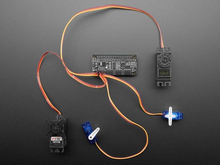 Actual product image Adafruit 16-Kanal PWM / Servo Bonnet für Raspberry Pi