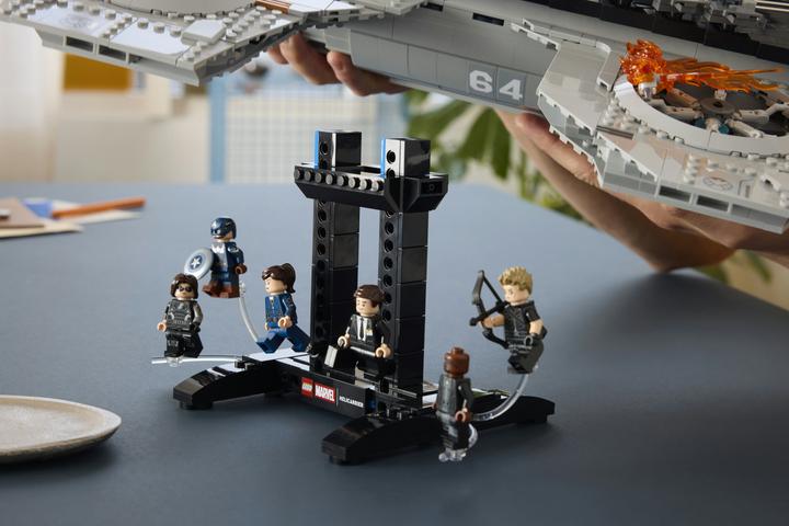 Produktbild LEGO Super Heroes S.H.I.E.L.D.-Helicarrier (76354, LEGO Marvel)