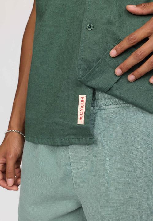 Actual product image Revolution Short-Sleeved Cuban Linen Shirt (L)