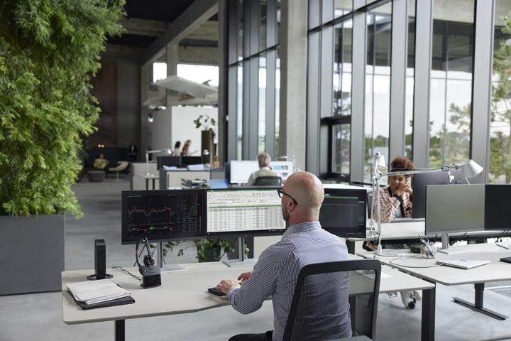 Actual product image HP Elite t755 (256 GB, 8 GB, AMD Radeon Graphics)