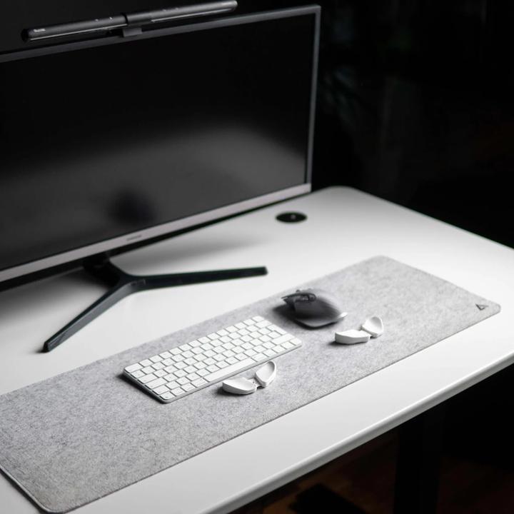 Actual product image Deltahub Minimalistic Desk Pad -hiirimatto,, vaaleanharmaa
