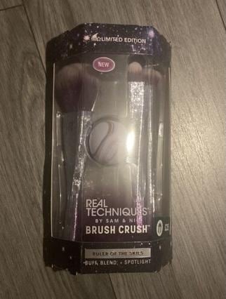 Image du produit Real Techniques Brush Crush Volume 2 Buff, Blend + Spotlight (Set)