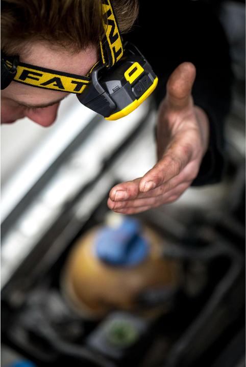 Actual product image Stanley ST.HEAD TORCH 200LM (200 lm)