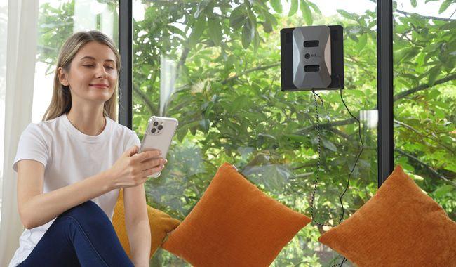 Actual product image Eziclean Windobot S6 Ultra