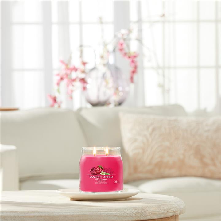 Produktbild Yankee Candle Duftkerze Red Raspberry Signature Medium Jar
