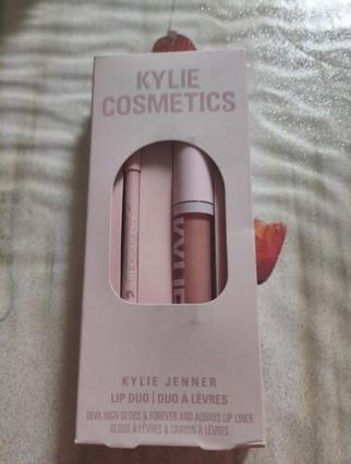 Produktbild Kylie Jenner Kylie Diva High Gloss & Liner Lip Duo Set