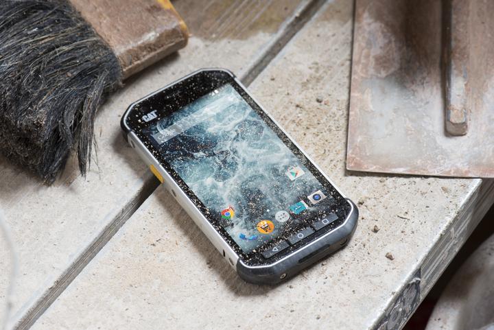 Image du produit Cat S40 (16 Go, Noir, 4.70", Double SIM hybride, 4G)