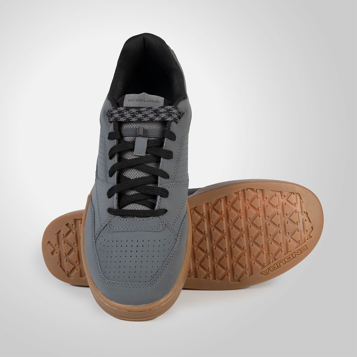 Actual product image Endura Hummvee Flat Pedal Shoe (42)