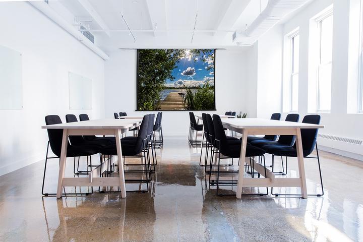 Actual product image Celexon Built-in screen Motor Professional + 300x225cm 4:3 (148.03", 4:3)