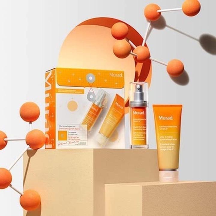 Immagine prodotto Murad Il Derm Report sul set di trattamenti per la riduzione delle macchie scure - Valore di €143 (Set per la cura del viso)