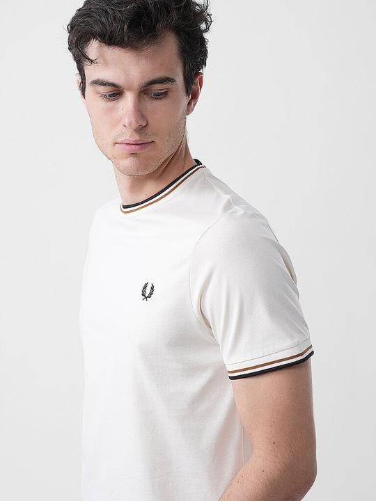 Actual product image Fred Perry M1588V (L)