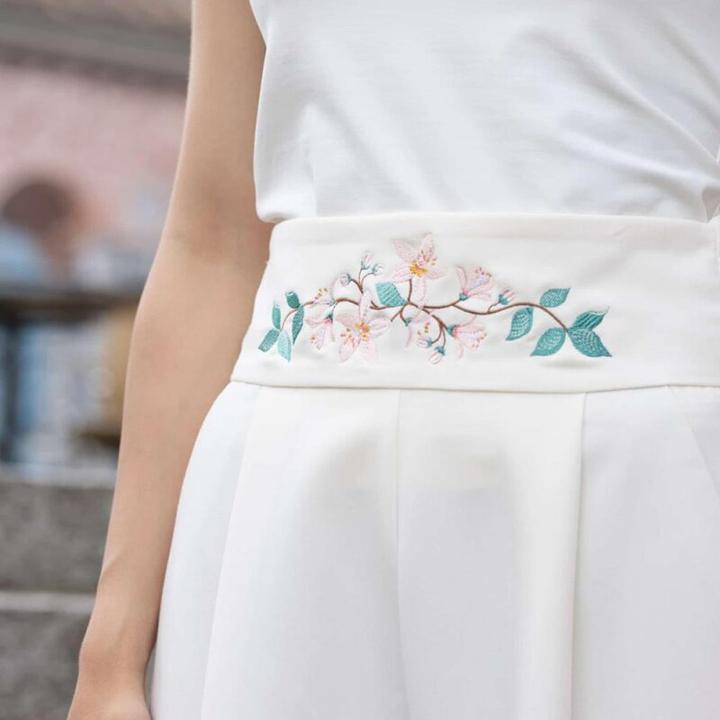 Produktbild Elna eXpressive 830