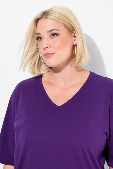 Actual product image Ulla Popken Basic V-Neck Relaxed Fit Short Sleeve Tee (60)