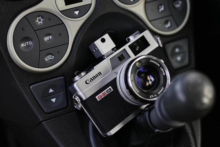 Actual product image Anton Kunze KMQ OLED Digital Exposure Meter (Light meter)