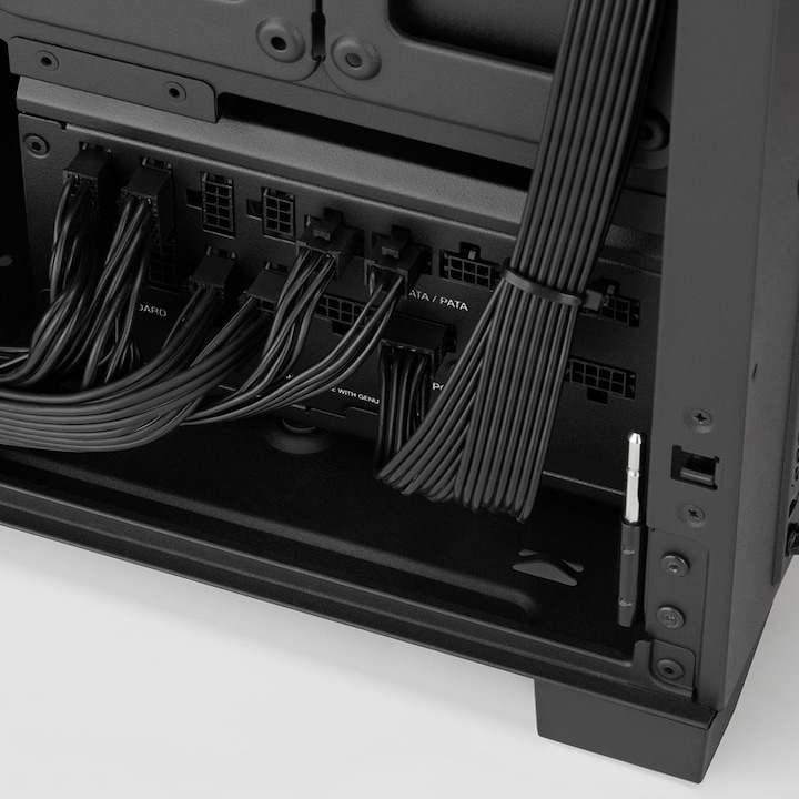 Actual product image Corsair RM750x SHIFT 80 PLUS Gold (750 W)